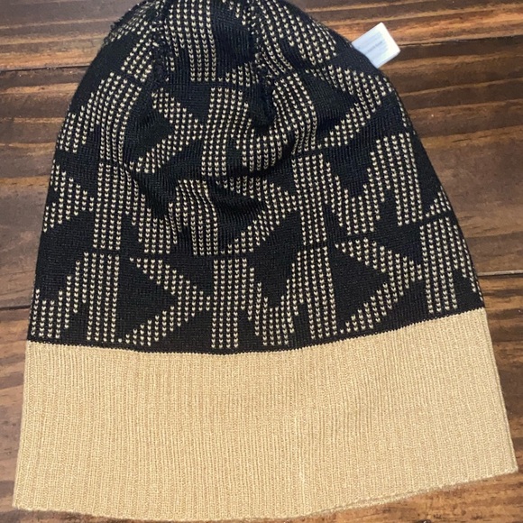 NWT Michael Kors Beanie - Picture 5 of 5